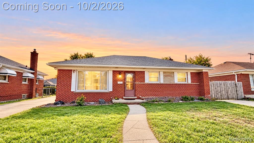 11136 Sunburst Avenue, Warren, MI 48089