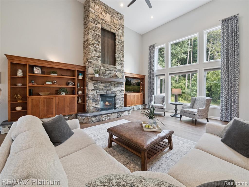9071 Thornapple Drive, Pinckney, MI 48169 — Photo 9