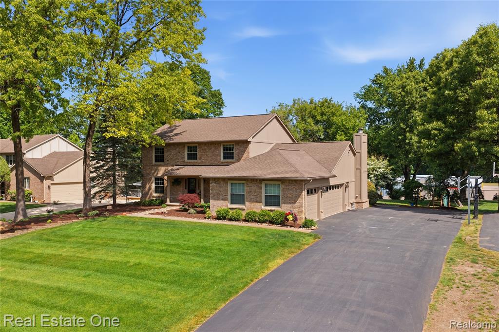 219 Briarwood Drive, Highland, MI — Photo 3
