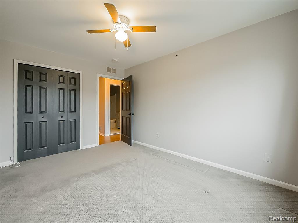 406 Old Pine Way, Walled Lake, MI 48390 — Photo 20
