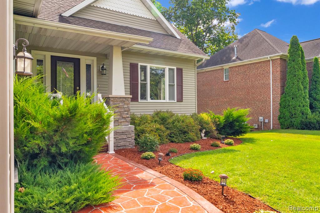 2610 Strawberry Lane, Port Huron, MI 48060 — Photo 12