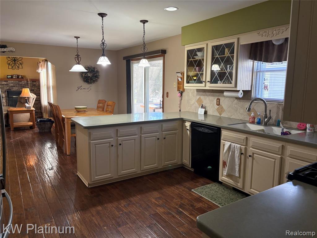 285 Hemlock Lane, Marysville, MI 48040 — Photo 9