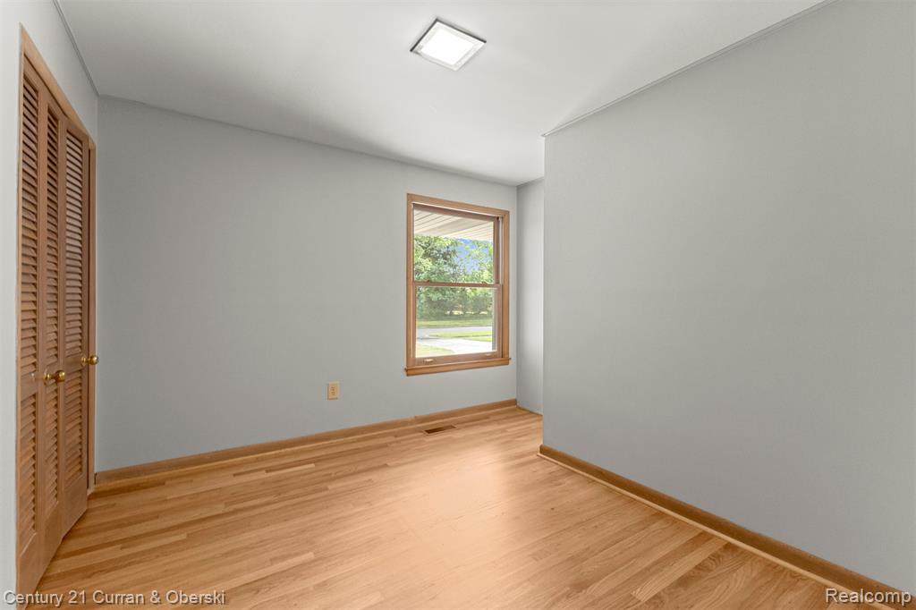 6200 Burger Street, Dearborn Heights, MI 48127 — Photo 19