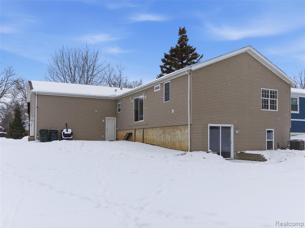 3973 Silver Valley Drive, Lake Orion, MI — Photo 29