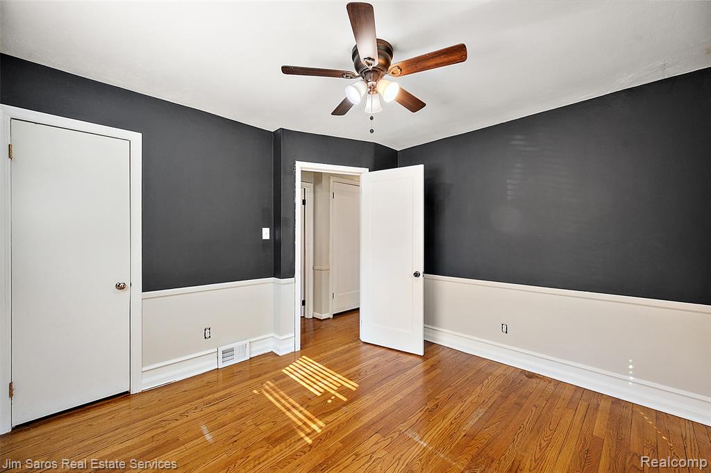 2371 Allard Avenue, Grosse Pointe Woods, MI 48236 — Photo 19
