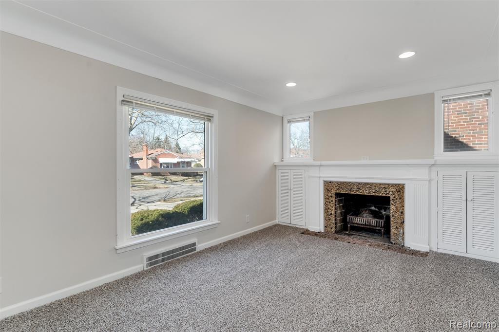19168 Berden, Grosse Pointe, MI 48236 — Photo 3
