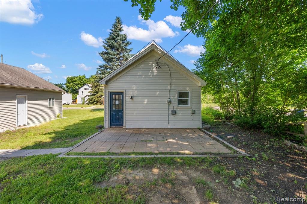42 BROADWAY Street, Oxford, MI 48371 — Photo 33