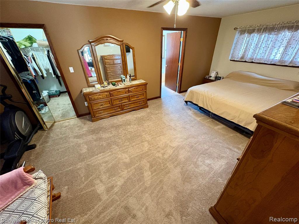 4092 Woodstock Road, Waterford, MI 48328 — Photo 43