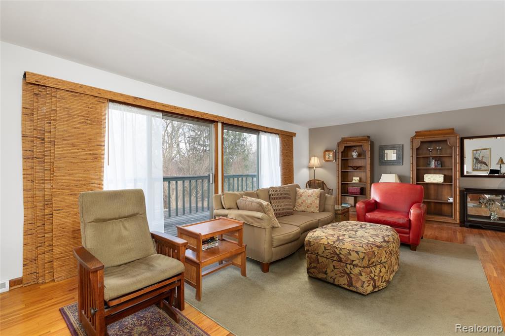 9801 Gibbs Road, Clarkston, MI 48348 — Photo 3