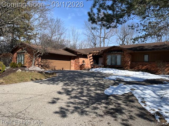 6323 Drakeshire Lane, West Bloomfield, MI — Photo 2
