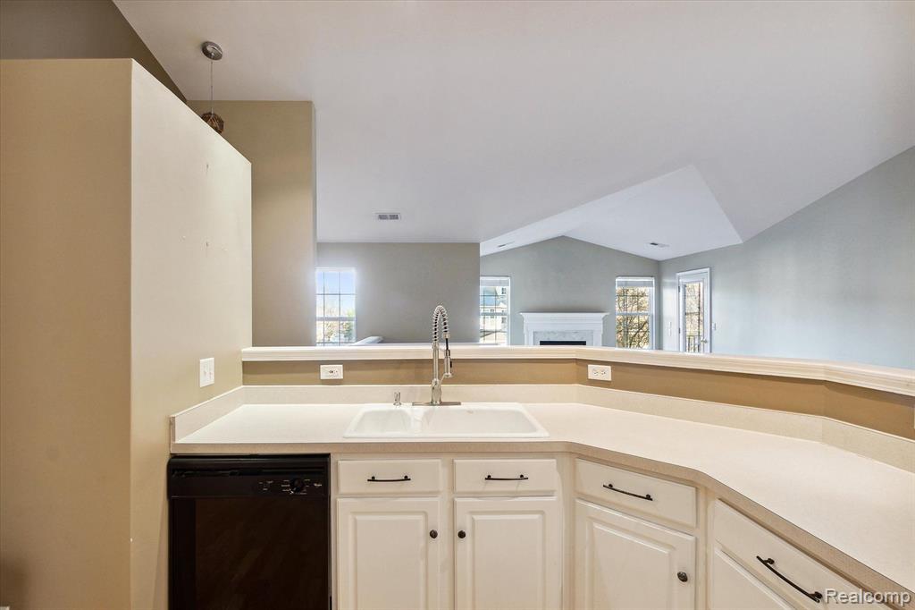 4118 HAMPTON RIDGE Boulevard, Howell, MI 48843 — Photo 14
