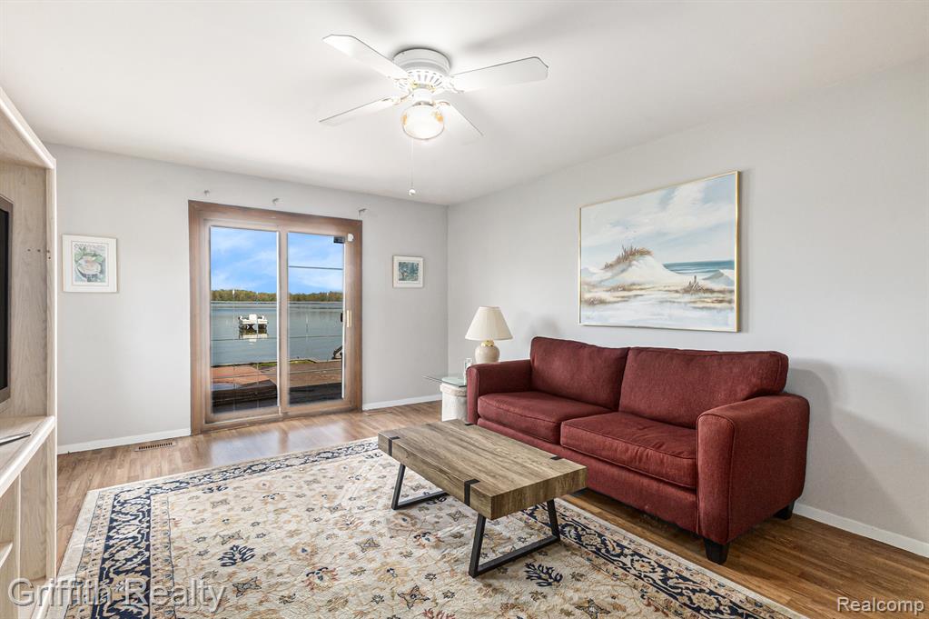 8570 Riverside Drive, Brighton, MI 48116 — Photo 22