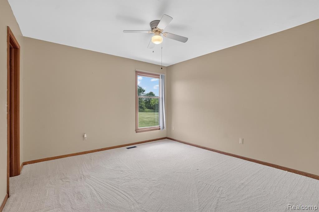 6888 Slawski Drive, Fowlerville, MI 48836 — Photo 31