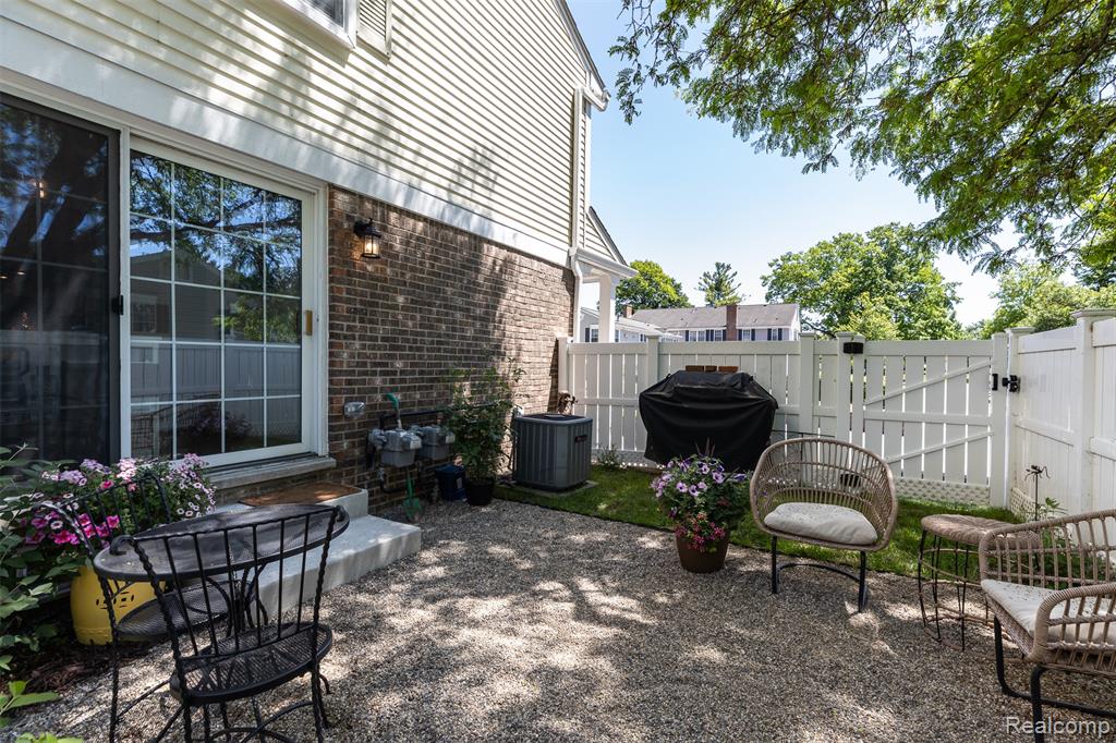 42126 Pellston Drive, Northville, MI 48167 — Photo 24