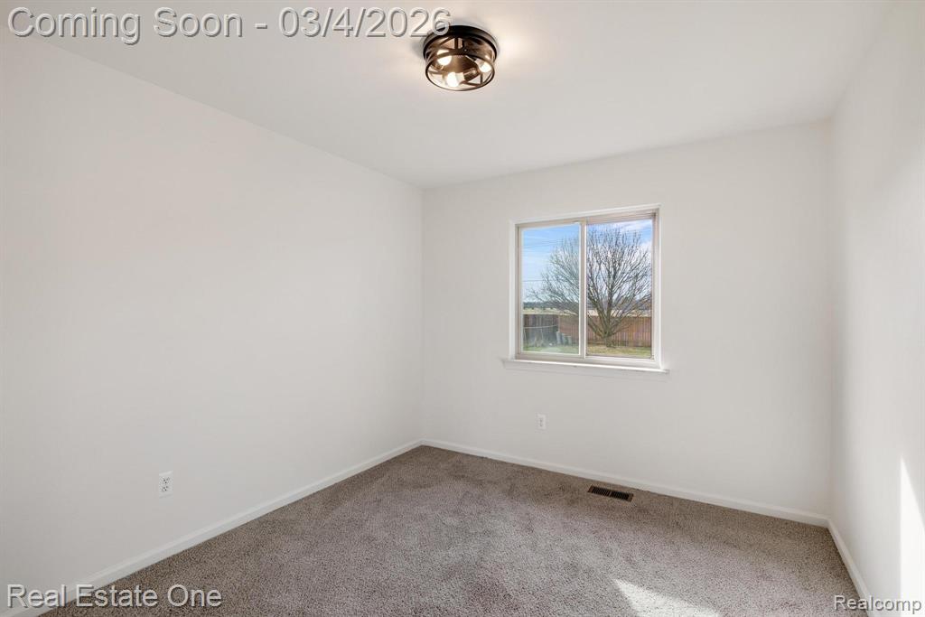 41146 Justin Drive, Clinton Twp, MI 48038 — Photo 22