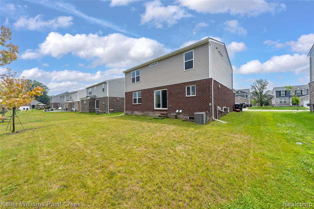 5225 Marie Lane, Sterling Heights, MI 48310 — Photo 28