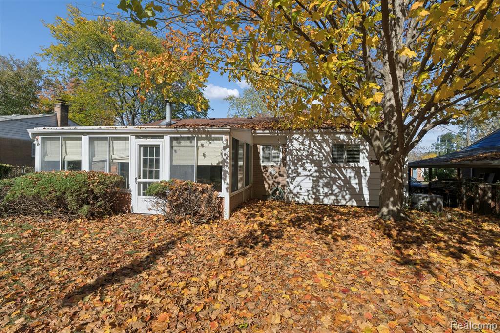 536 Rewold Drive, Rochester, MI 48307 — Photo 35