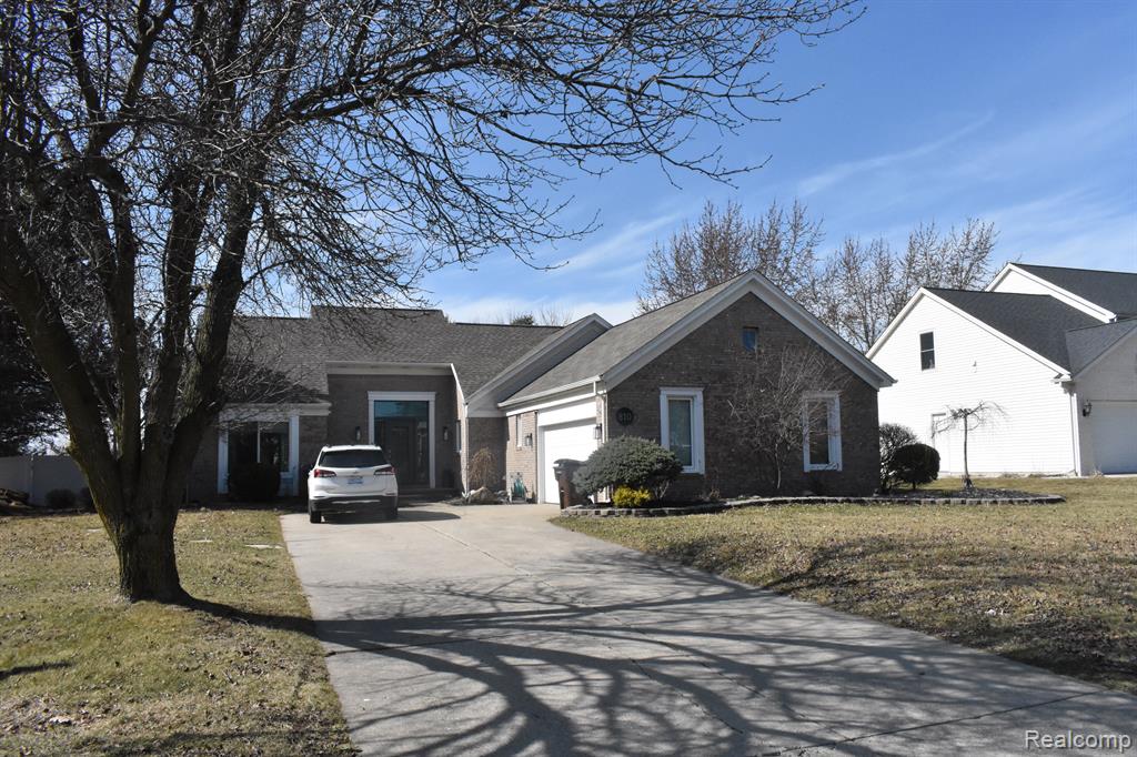 810 CARRINGTON Boulevard, Monroe, MI 48161 — Photo 81