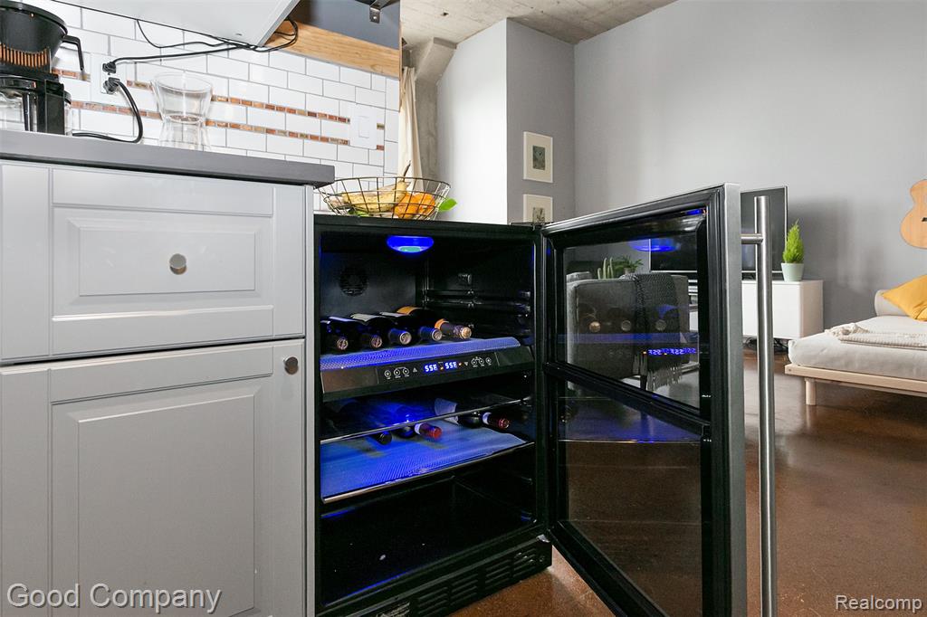 55 W Canfield, Detroit, MI 48201 — Photo 11