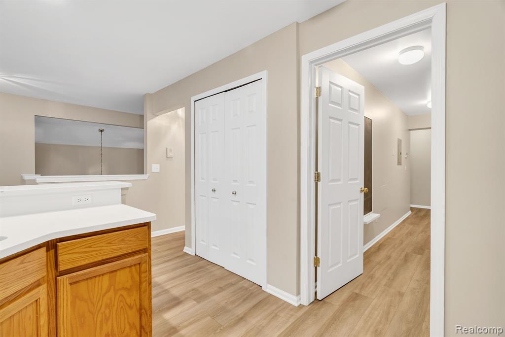 8208 Chesapeake Circle, Walled Lake, MI 48390 — Photo 22