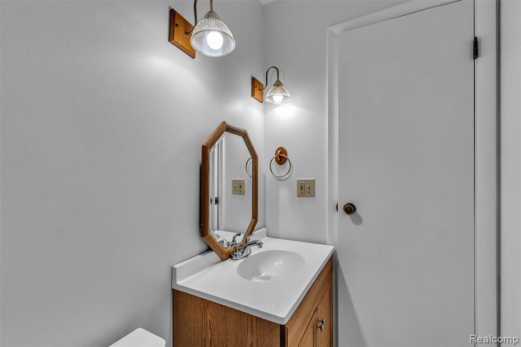 4419 Grace Avenue, Wayne, MI 48184 — Photo 32