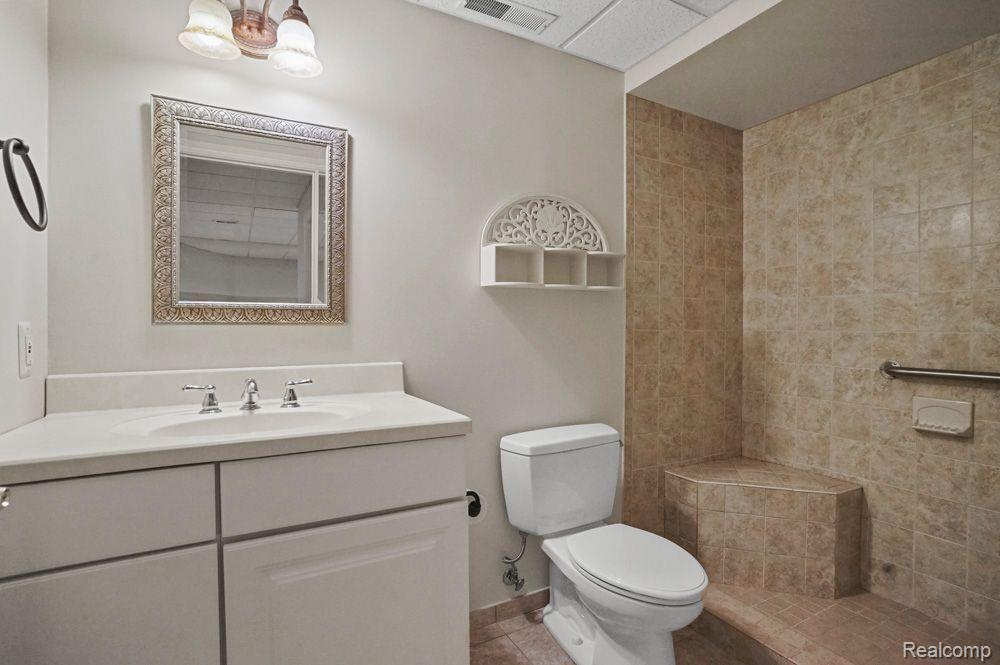 71 BURNIAH Lane, Lake Orion, MI 48362 — Photo 40