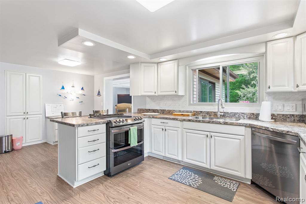 199 Grand Avenue, Grand Haven, MI 49417 — Photo 37
