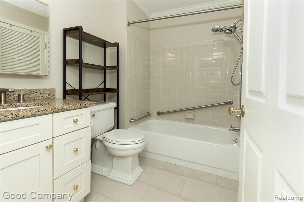 969 Wexford Way, Rochester Hills, MI 48307 — Photo 11