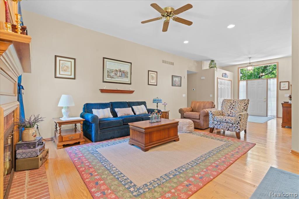7319 Haverhill Court S, Canton, MI 48187 — Photo 3