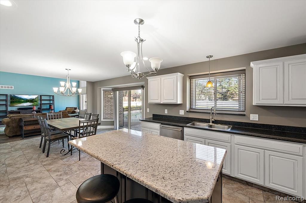 49931 Shelby Creek Drive, Utica, MI 48317 — Photo 32