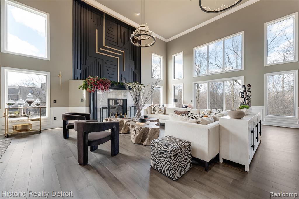 5695 N Branford Drive N, West Bloomfield, MI — Photo 2