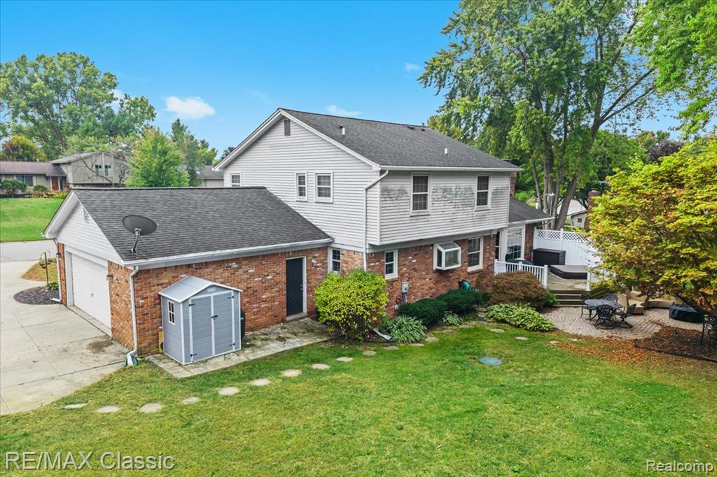 4815 Ravinewood Drive, Commerce Twp, MI 48382 — Photo 48