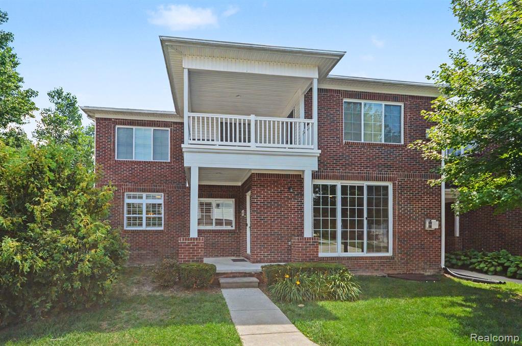 6996 Boulder Pointe Drive, Washington, MI