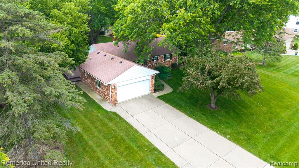 2223 Strader Drive, West Bloomfield, MI 48324 — Photo 2