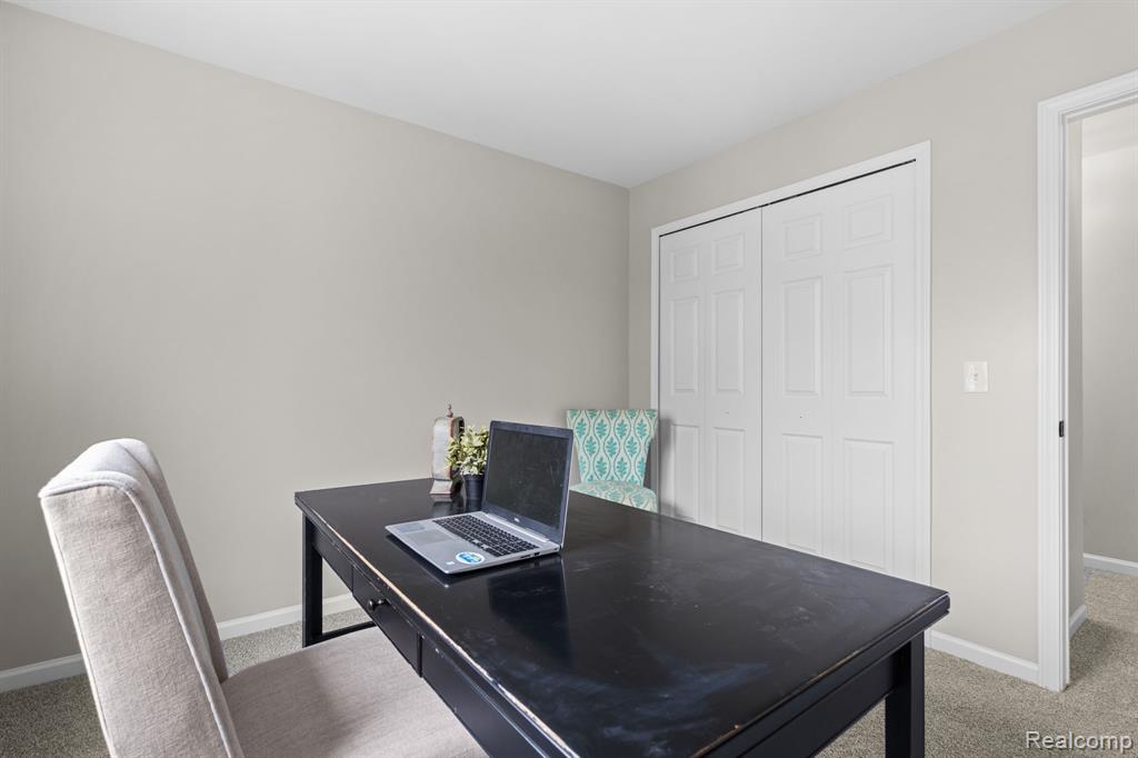 990 Waters Edge Lane, Fenton, MI 48430 — Photo 29