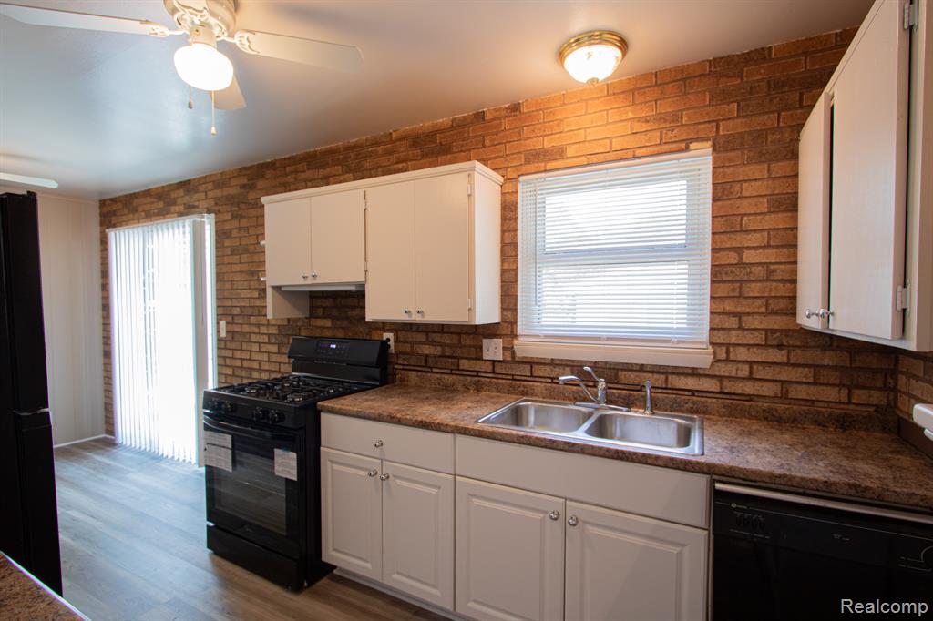 43629 Bockley Drive, Sterling Heights, MI 48313 — Photo 8