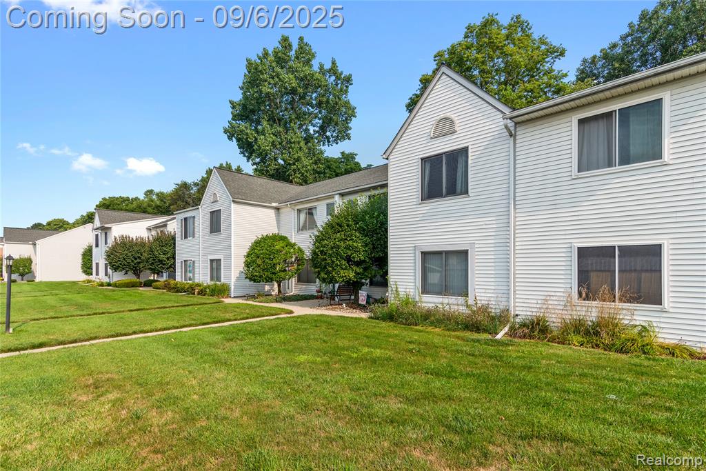 48 Rosebud Lane, Mount Clemens, MI 48043 — Photo 22