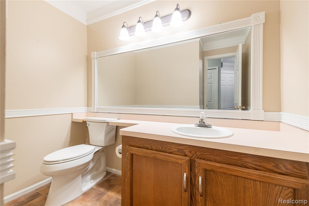 18689 Hilltop Boulevard, Riverview, MI 48193 — Photo 17