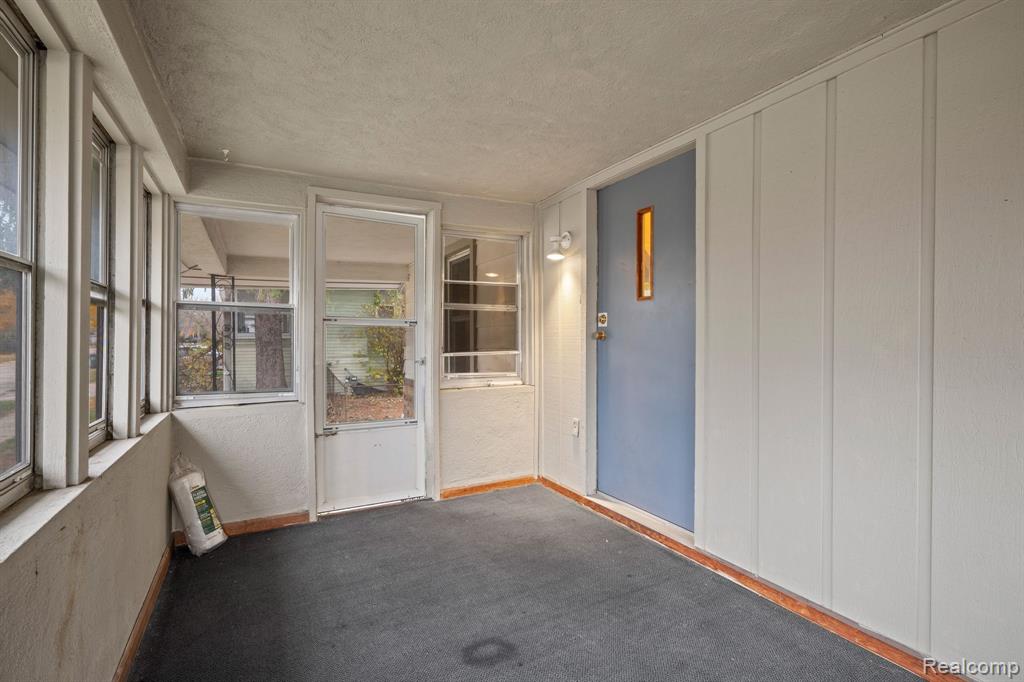 606 OAKLAND Avenue, Royal Oak, MI 48067 — Photo 10
