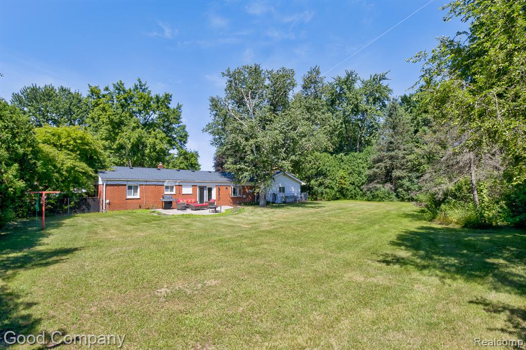 6327 Snow Apple Drive, Clarkston, MI — Photo 32