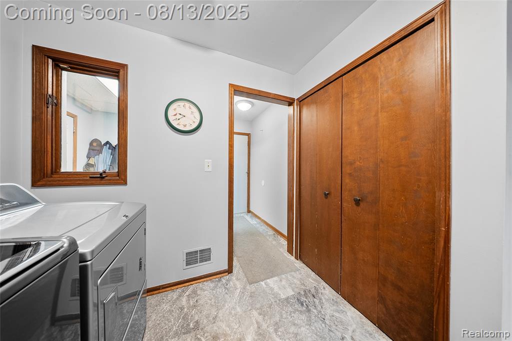 7929 Siding Court, Grosse Ile, MI 48138 — Photo 24