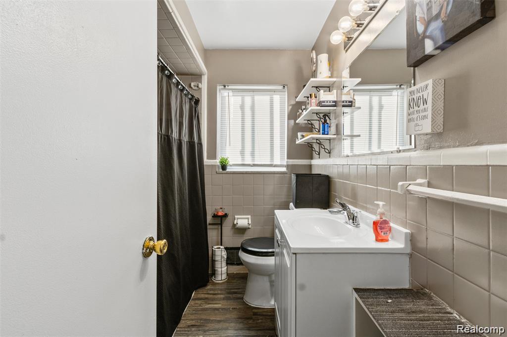 17037 Stricker Avenue, Eastpointe, MI 48021 — Photo 13