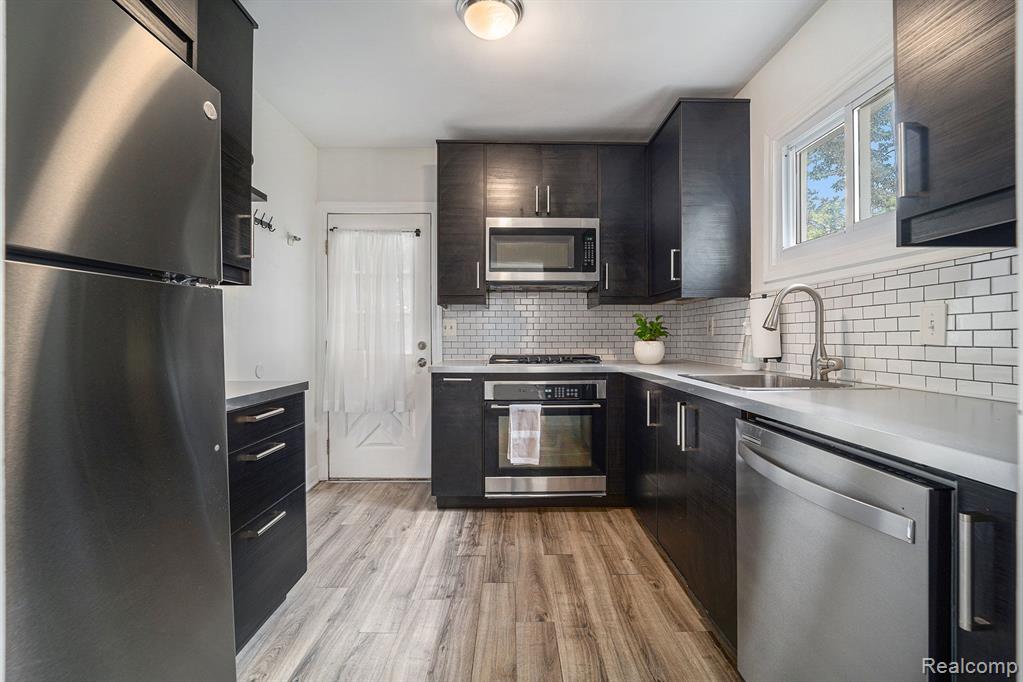 464 E MAPLEHURST Street, Ferndale, MI 48220 — Photo 13