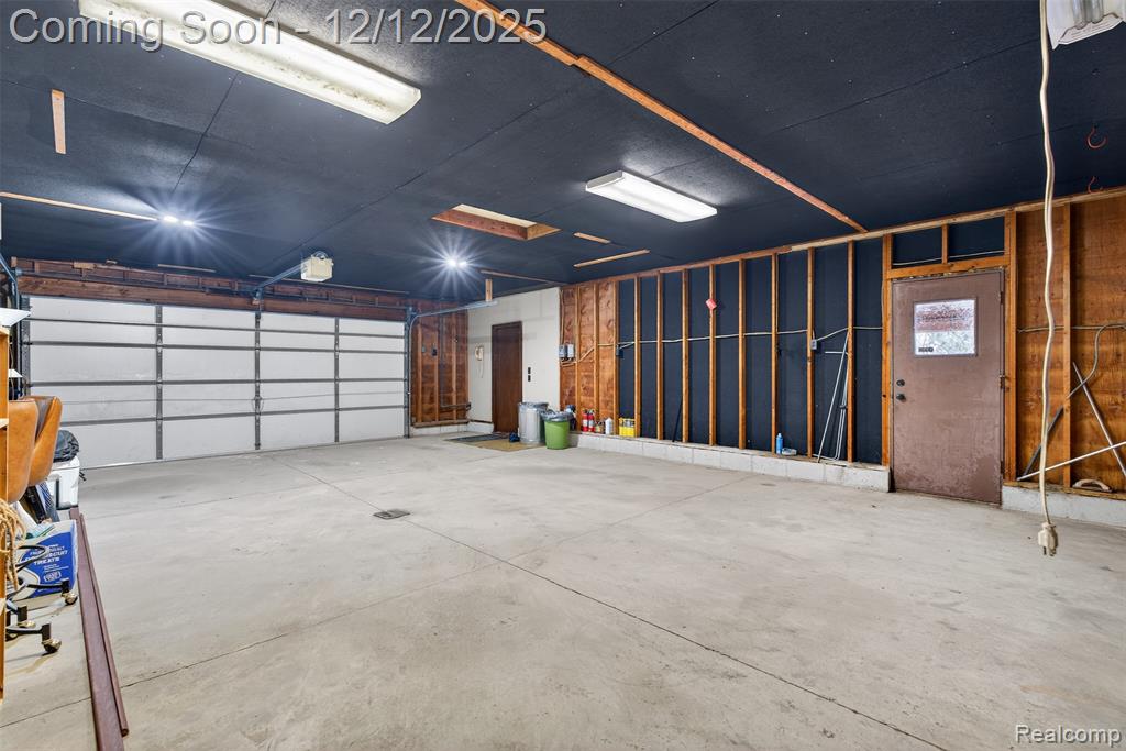 6347 Johnson Road, Flushing, MI 48433 — Photo 28