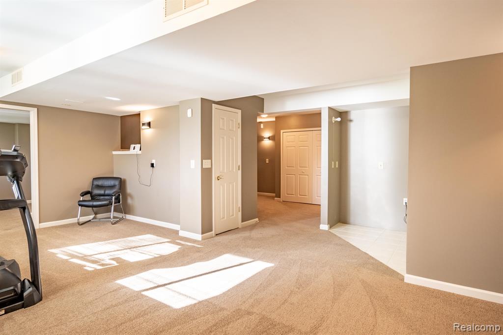 7059 YARMOUTH Drive, West Bloomfield, MI — Photo 46