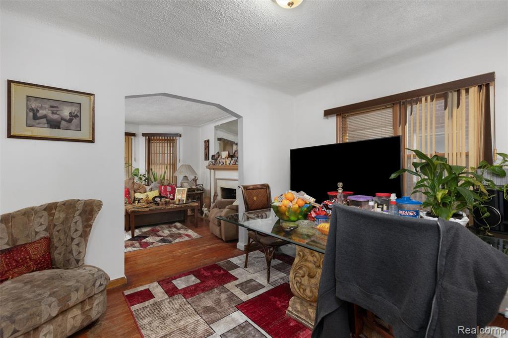 9222 Hartwell, Detroit, MI 48228 — Photo 4