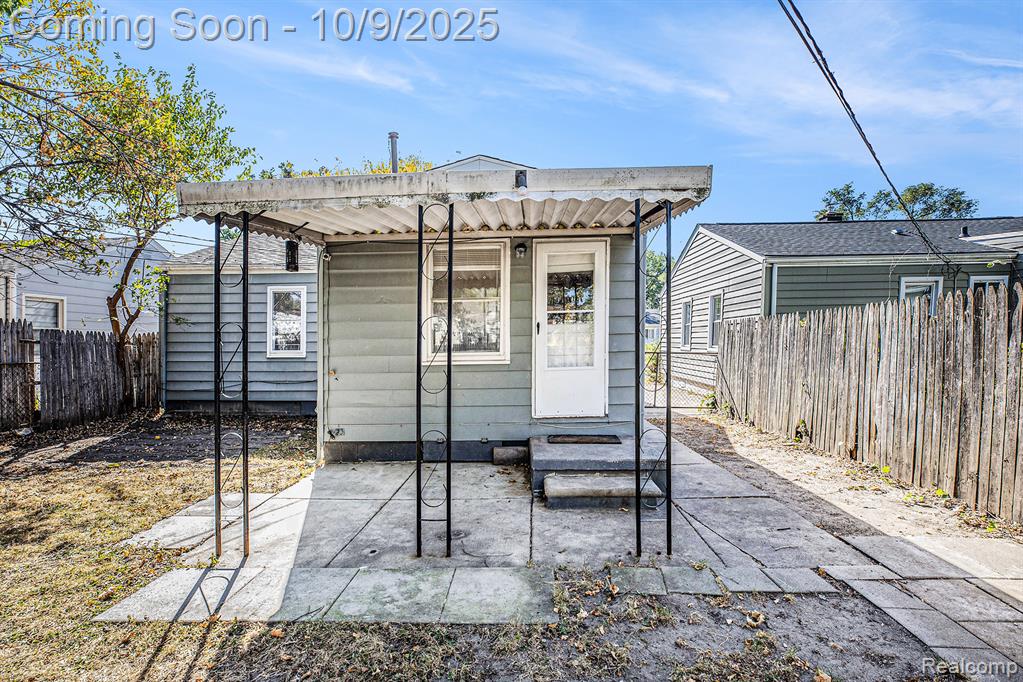 71 E Hudson Avenue, Madison Heights, MI 48071 — Photo 14