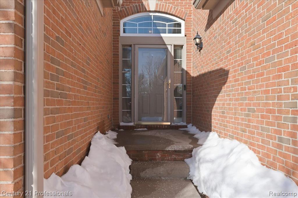 3895 Arbor Drive, Auburn Hills, MI 48326 — Photo 5