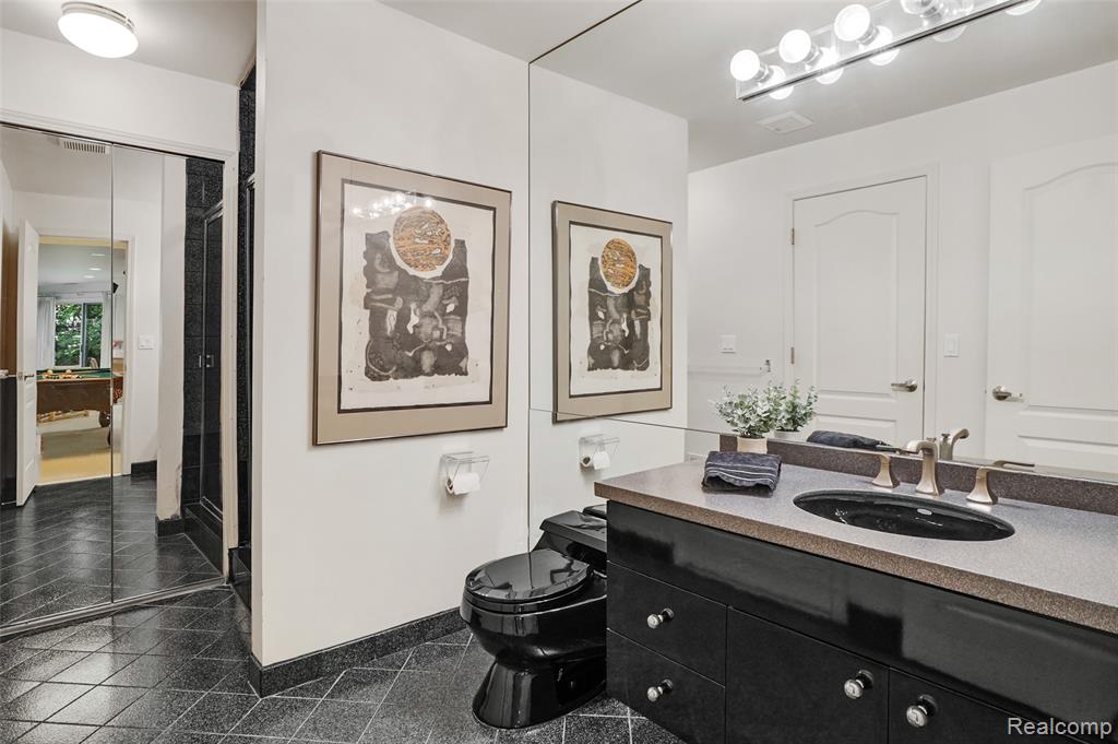 5575 Forman Drive, Bloomfield Hills, MI 48301 — Photo 56