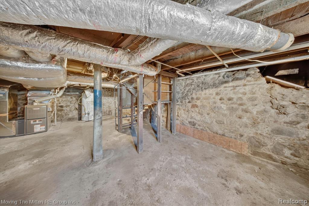 46800 W 11 Mile Road, Novi, MI — Photo 37